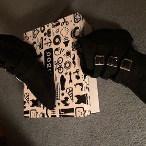 Bamboo Black Boots with Buckles